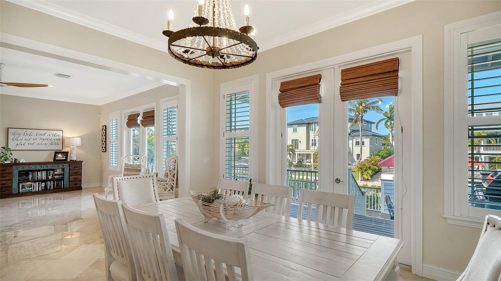 Image 28 of 91 For 605 Point Drive