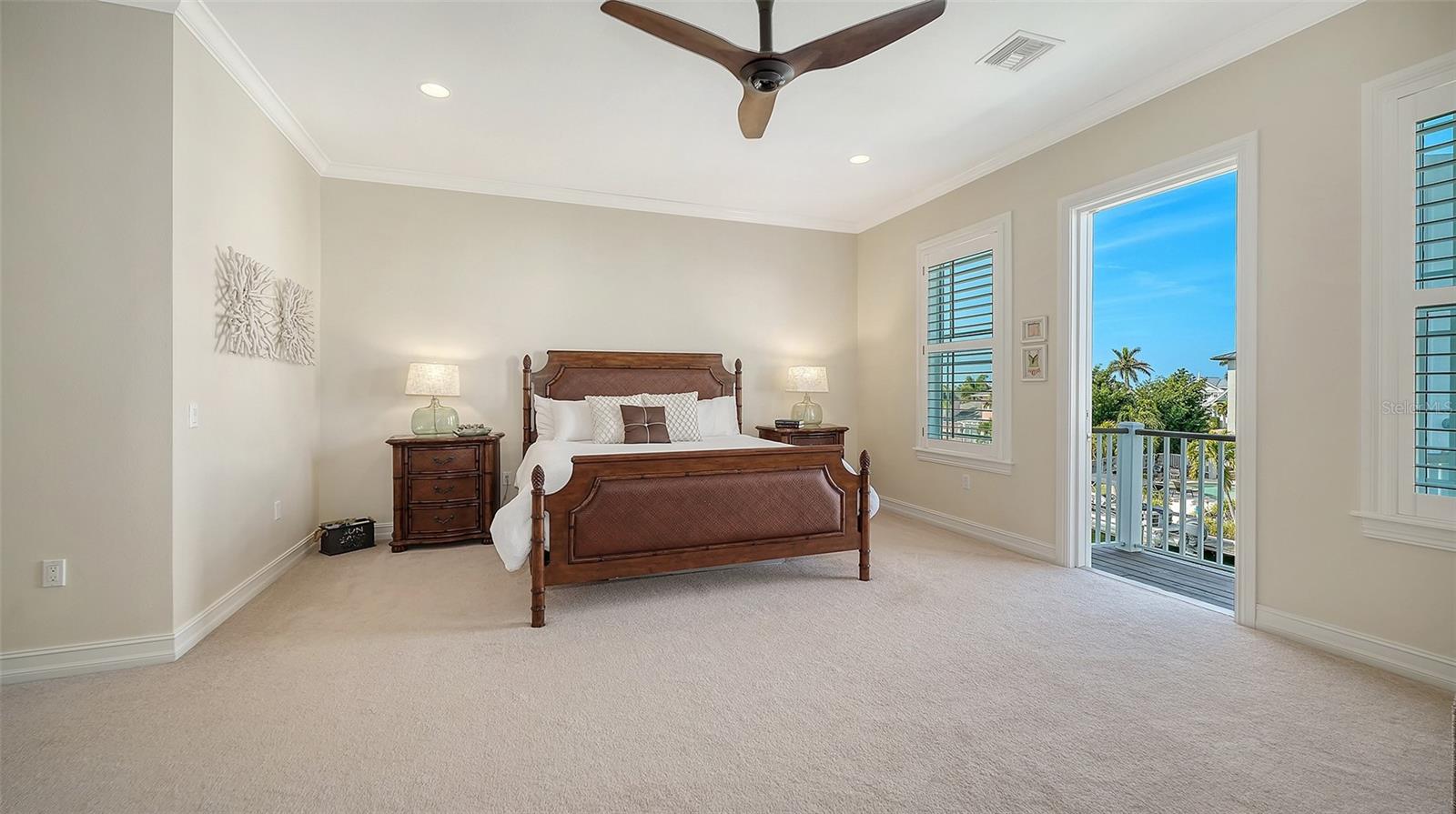 Image 61 of 91 For 605 Point Drive