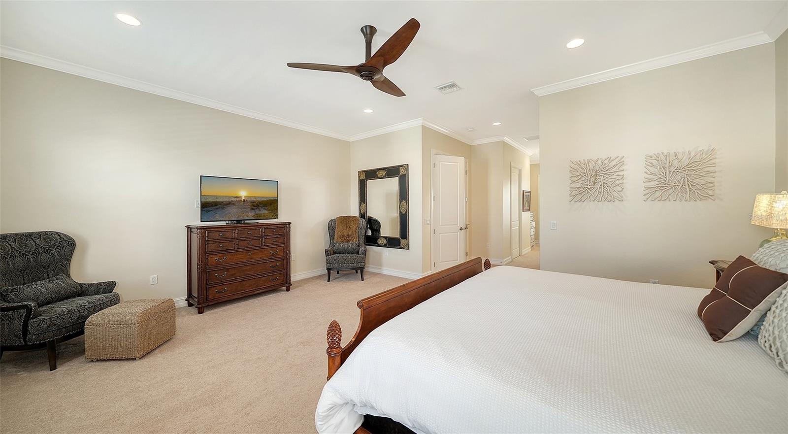 Image 62 of 91 For 605 Point Drive