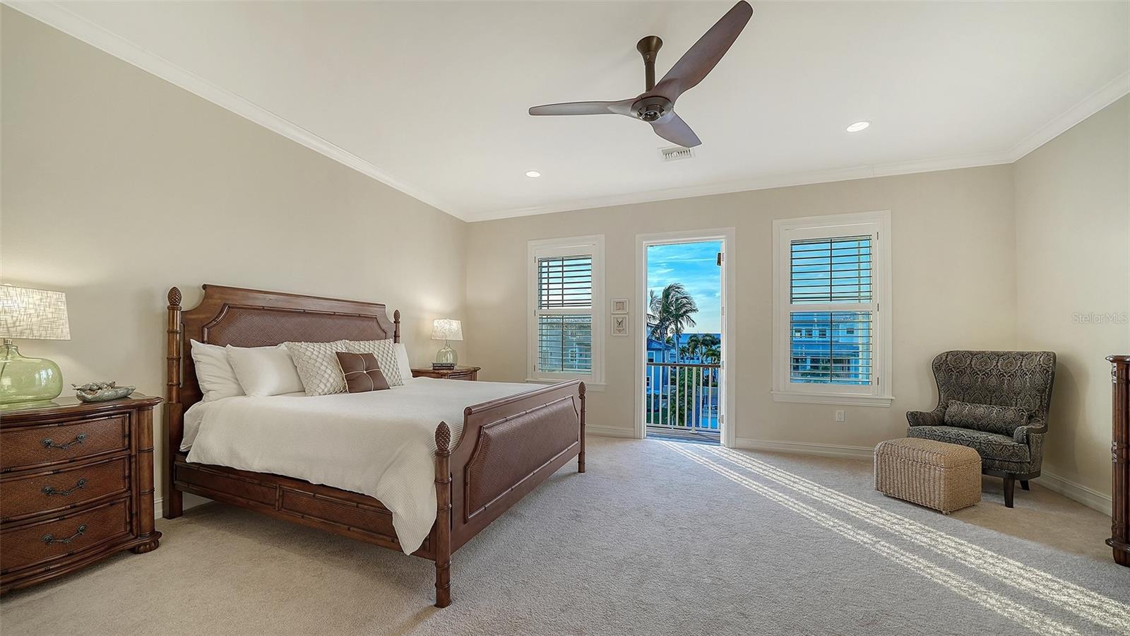 Image 63 of 91 For 605 Point Drive