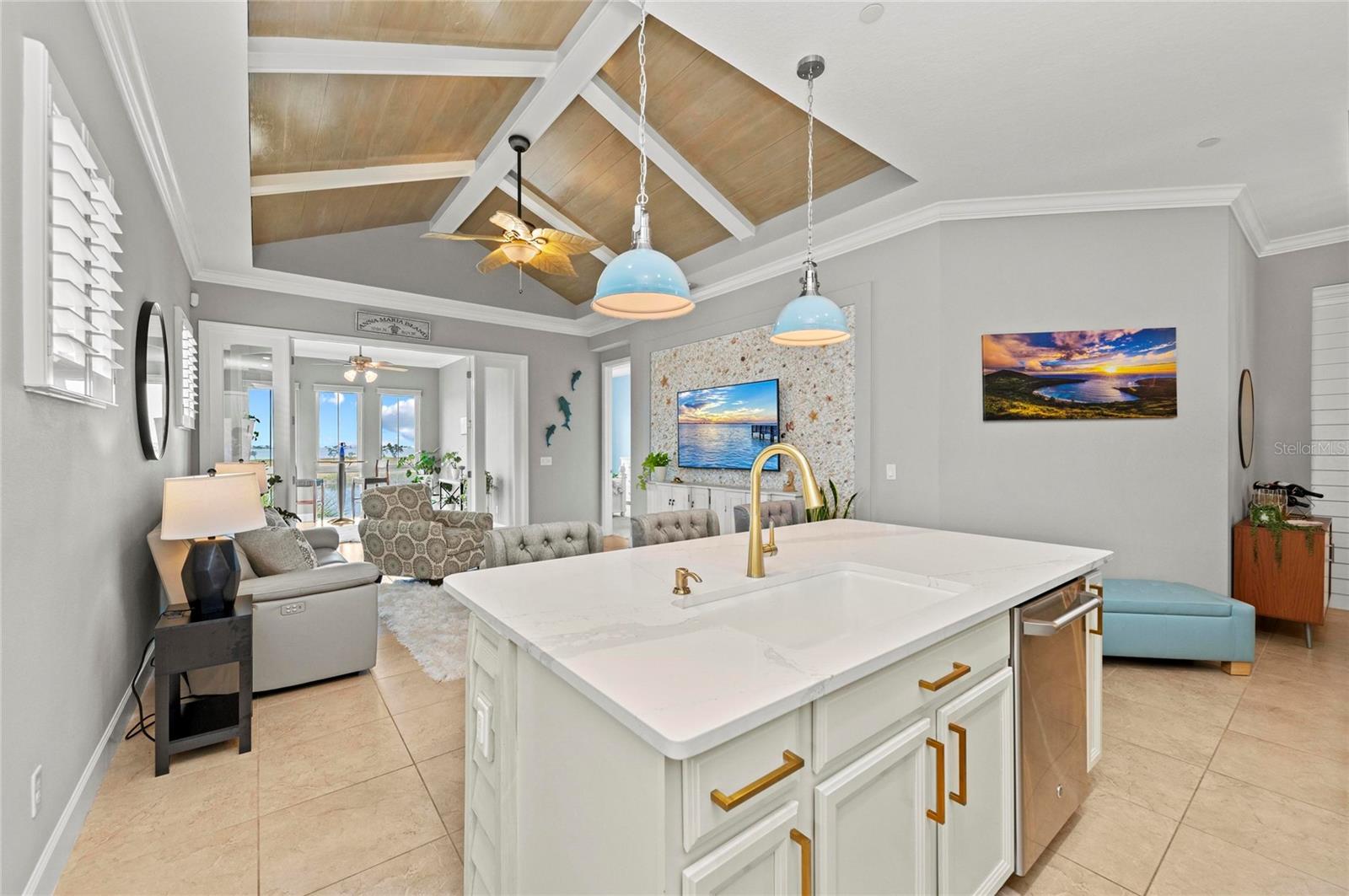 Image 24 of 100 For 226 Sapphire Lake Drive 201