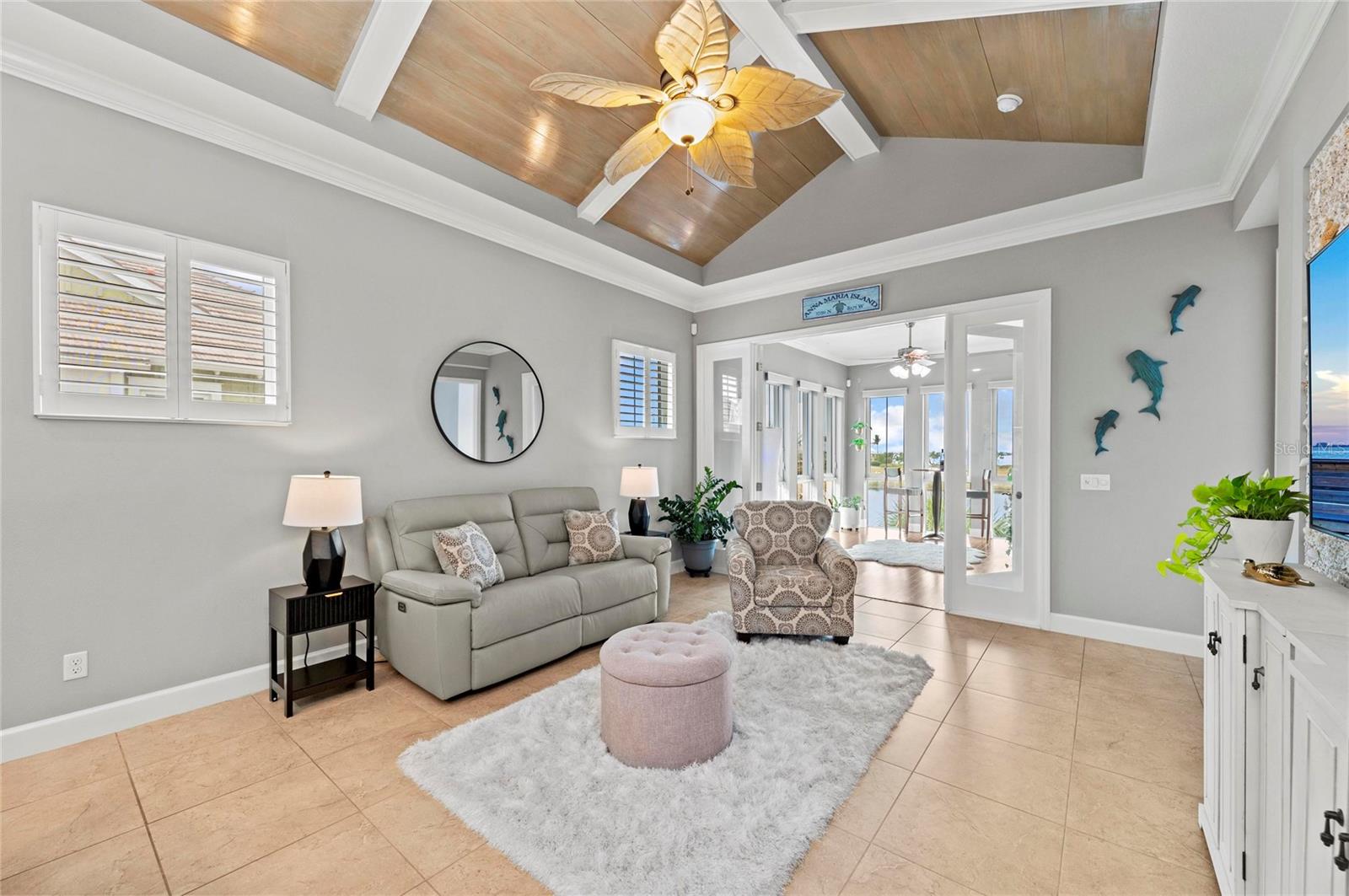 Image 27 of 100 For 226 Sapphire Lake Drive 201