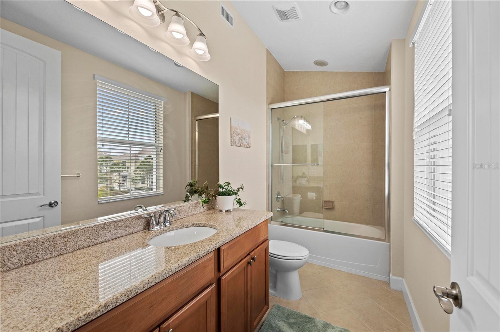 Image 49 of 100 For 226 Sapphire Lake Drive 201