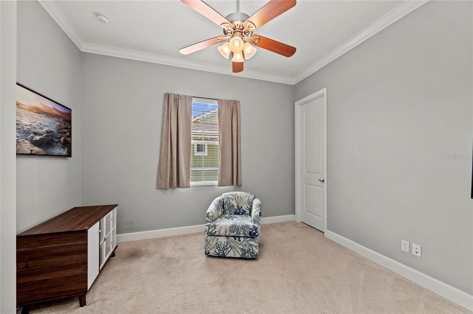 Image 50 of 100 For 226 Sapphire Lake Drive 201