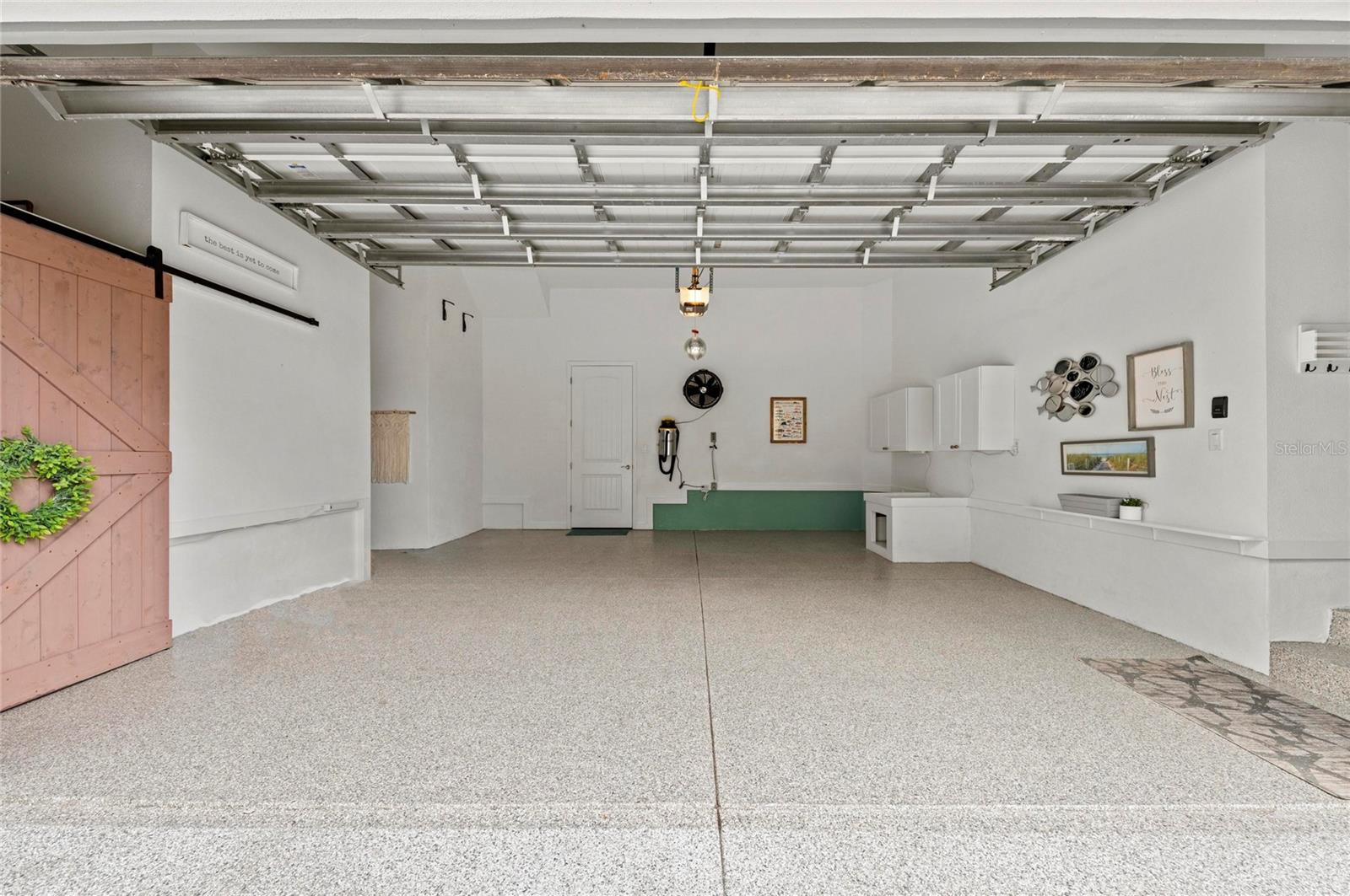 Image 55 of 100 For 226 Sapphire Lake Drive 201