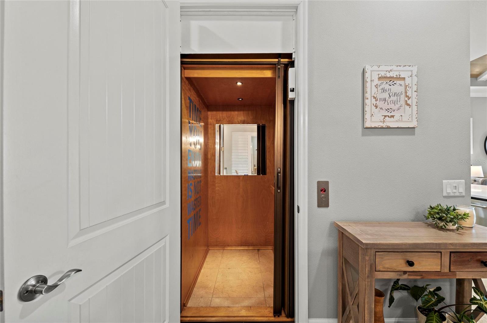 Image 56 of 100 For 226 Sapphire Lake Drive 201