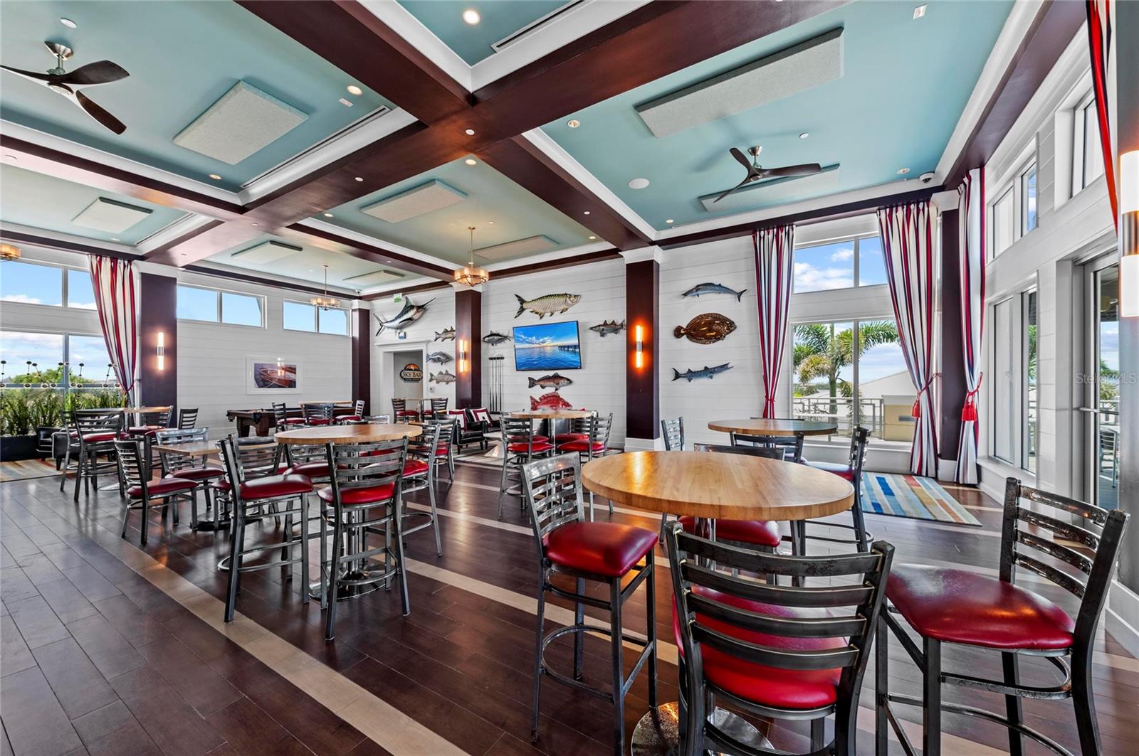 Image 64 of 100 For 226 Sapphire Lake Drive 201