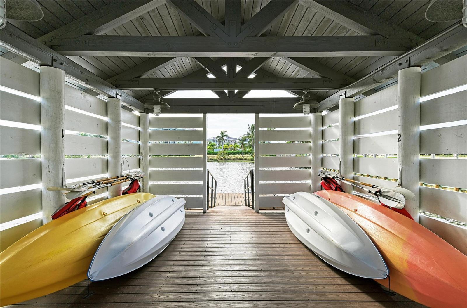 Image 92 of 100 For 226 Sapphire Lake Drive 201