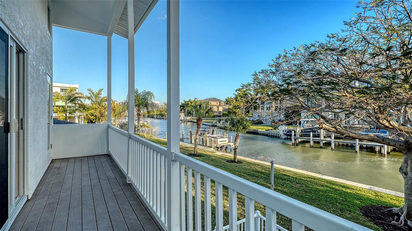 Image 19 of 32 For 940 Alameda Way