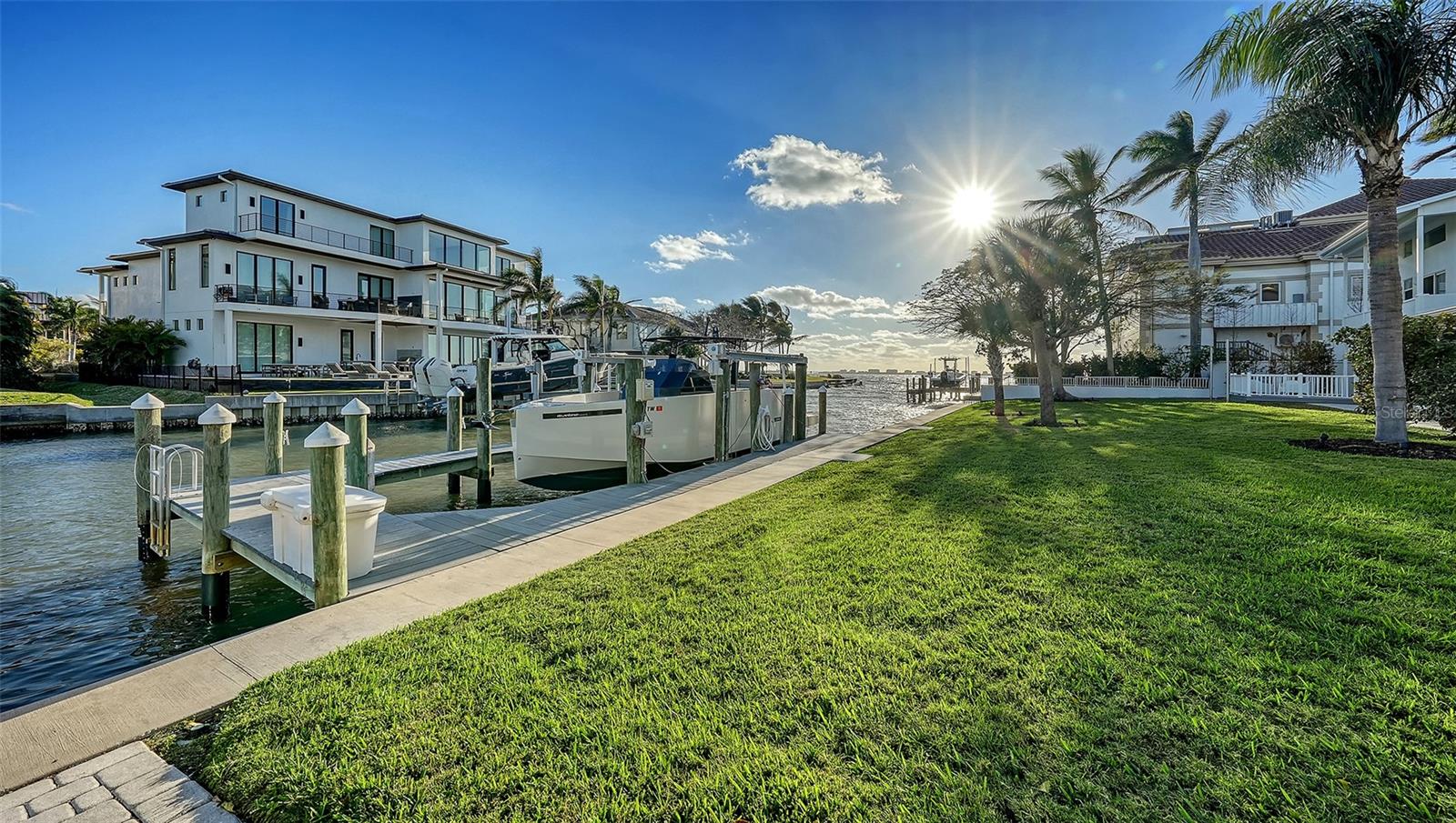 Image 28 of 32 For 940 Alameda Way