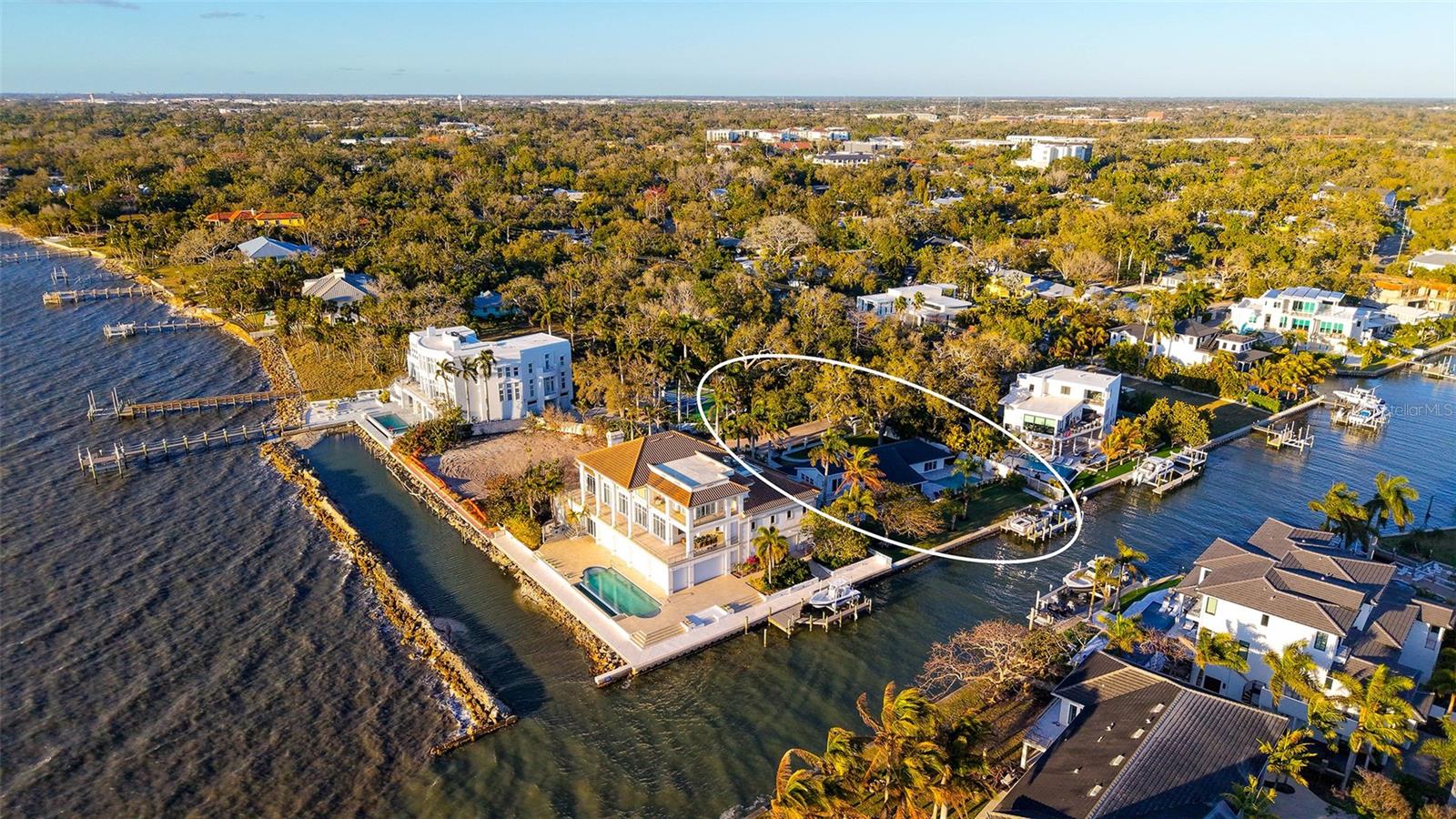 Image 32 of 32 For 940 Alameda Way