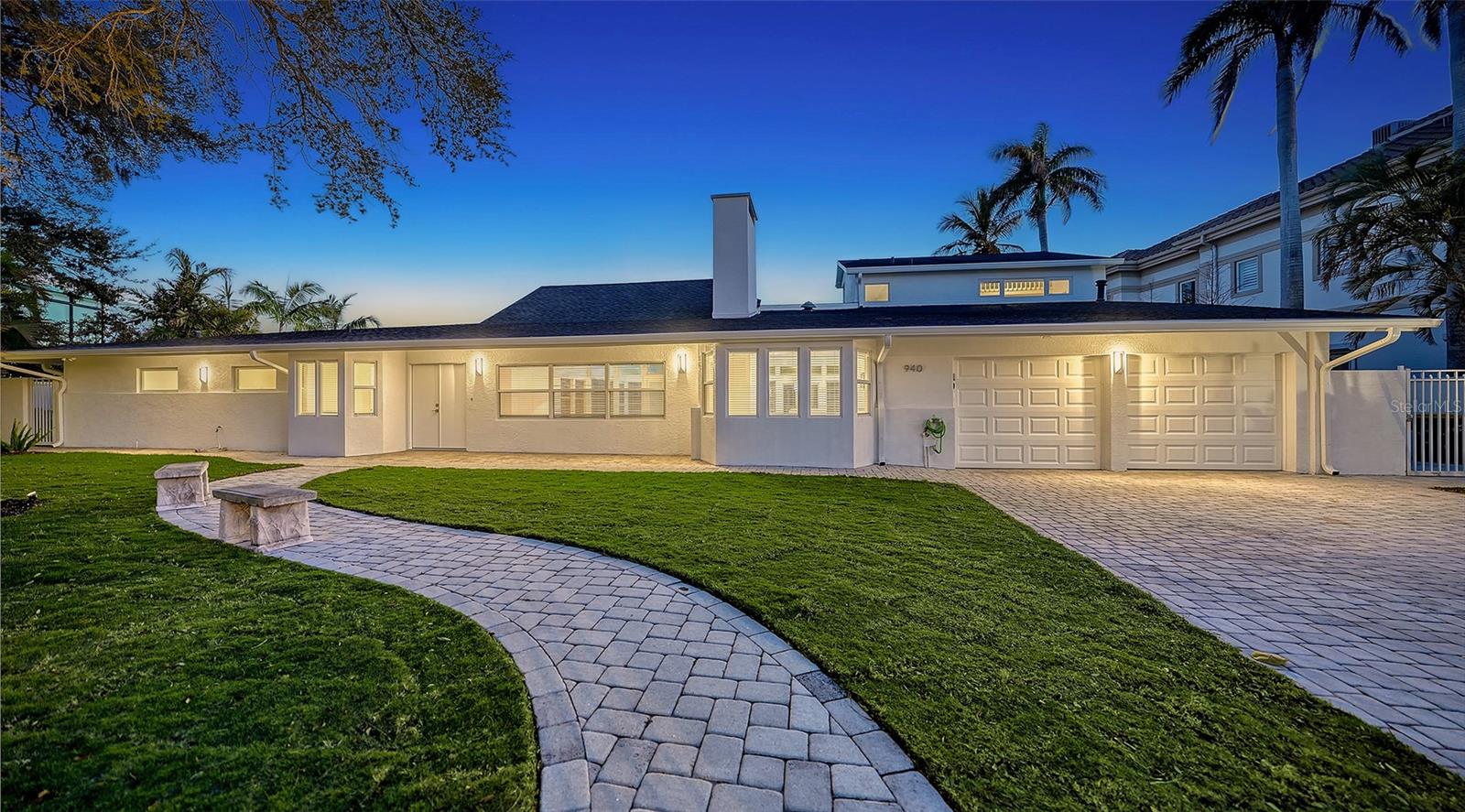 Image 4 of 32 For 940 Alameda Way