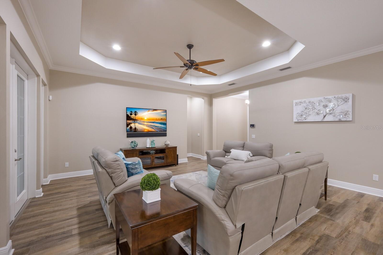 Image 47 of 72 For 569 Mast Drive