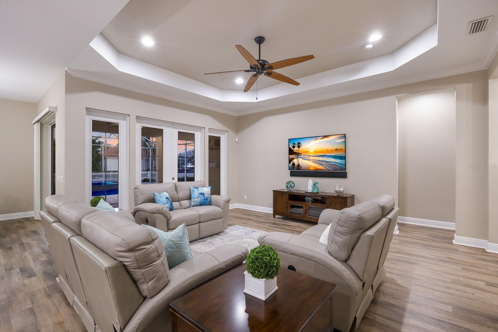 Image 48 of 72 For 569 Mast Drive