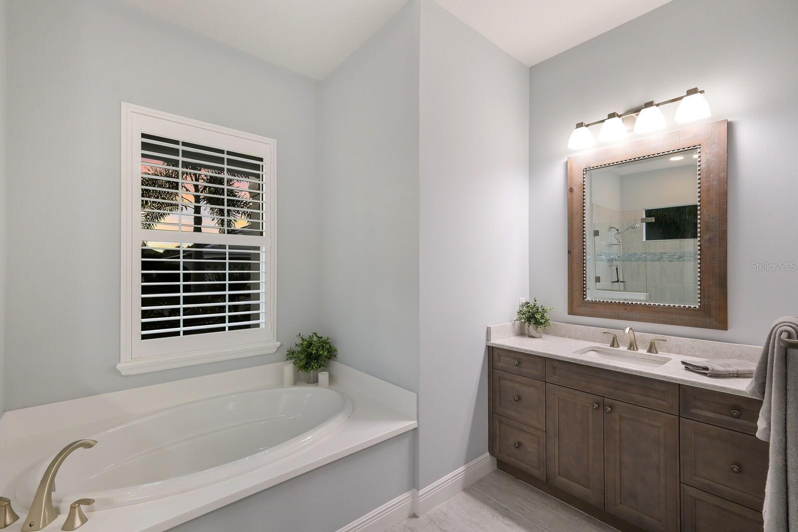 Image 59 of 72 For 569 Mast Drive