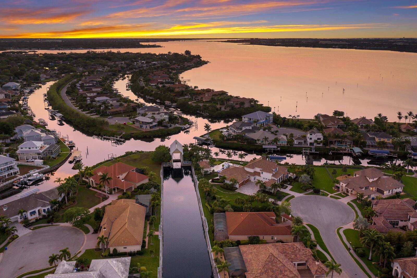 Image 71 of 72 For 569 Mast Drive