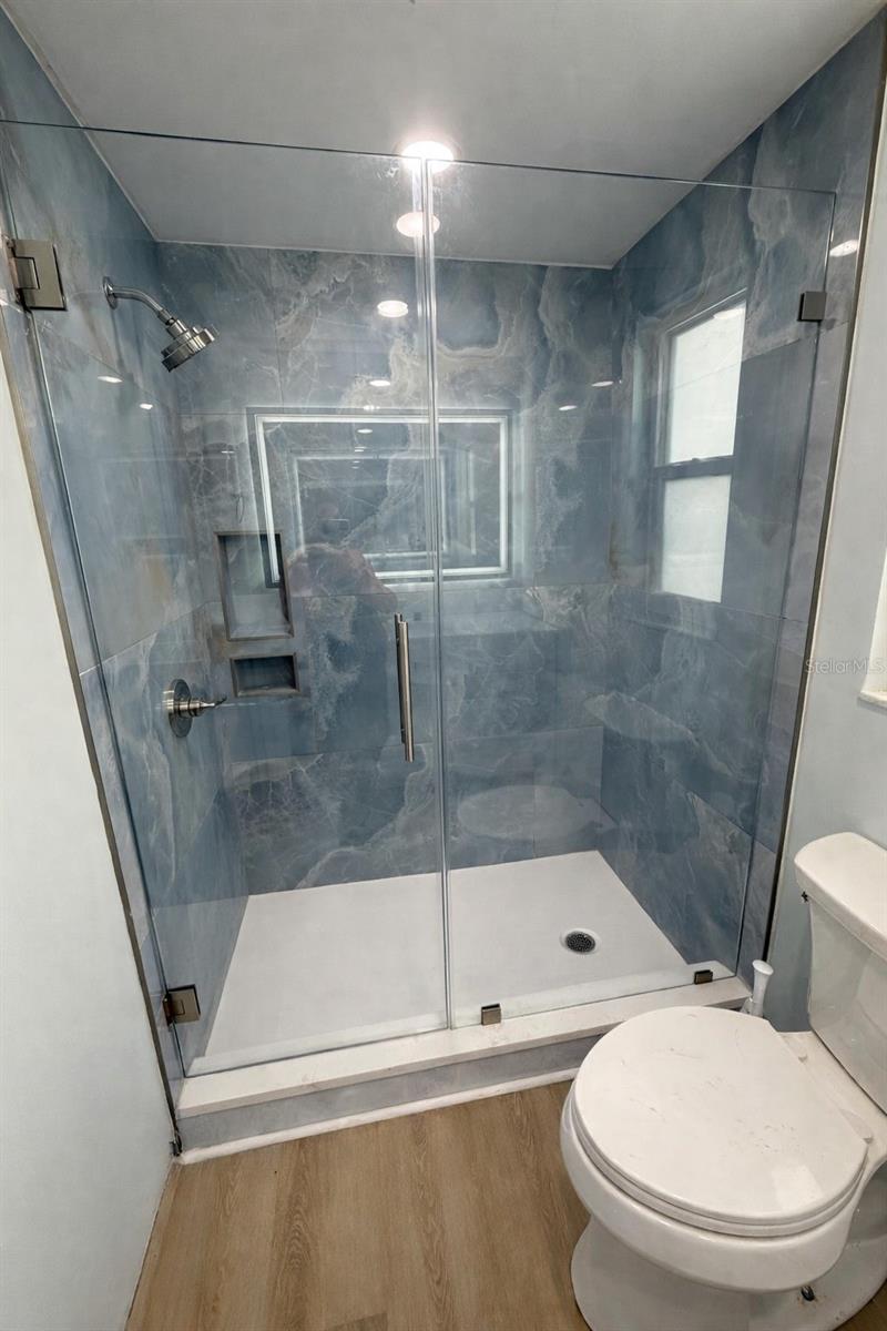 Image 3 of 6 For 676 El Centro