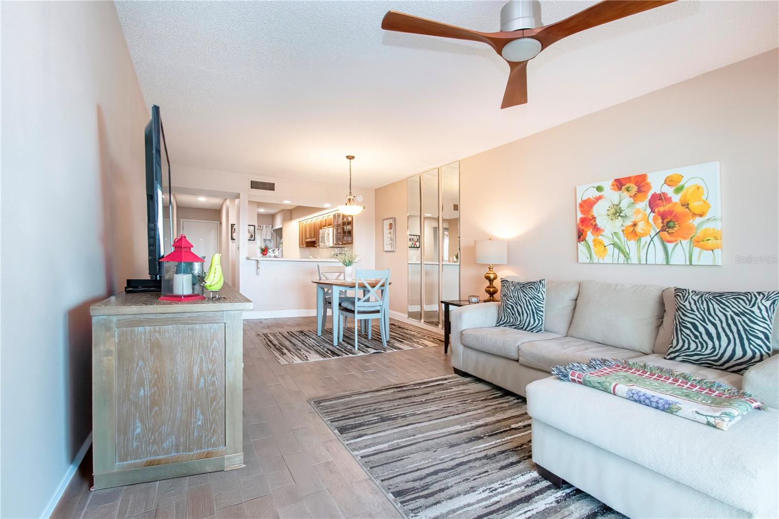 Image 17 of 43 For 802 Bahia Del Sol Drive 6