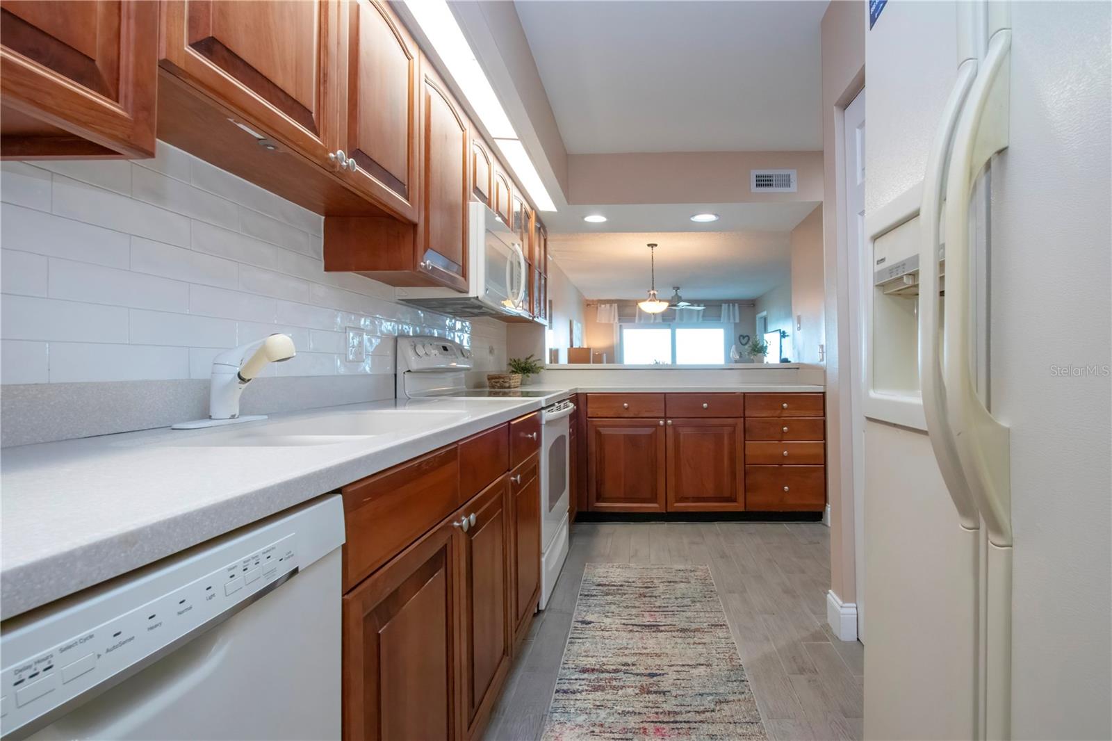 Image 30 of 43 For 802 Bahia Del Sol Drive 6