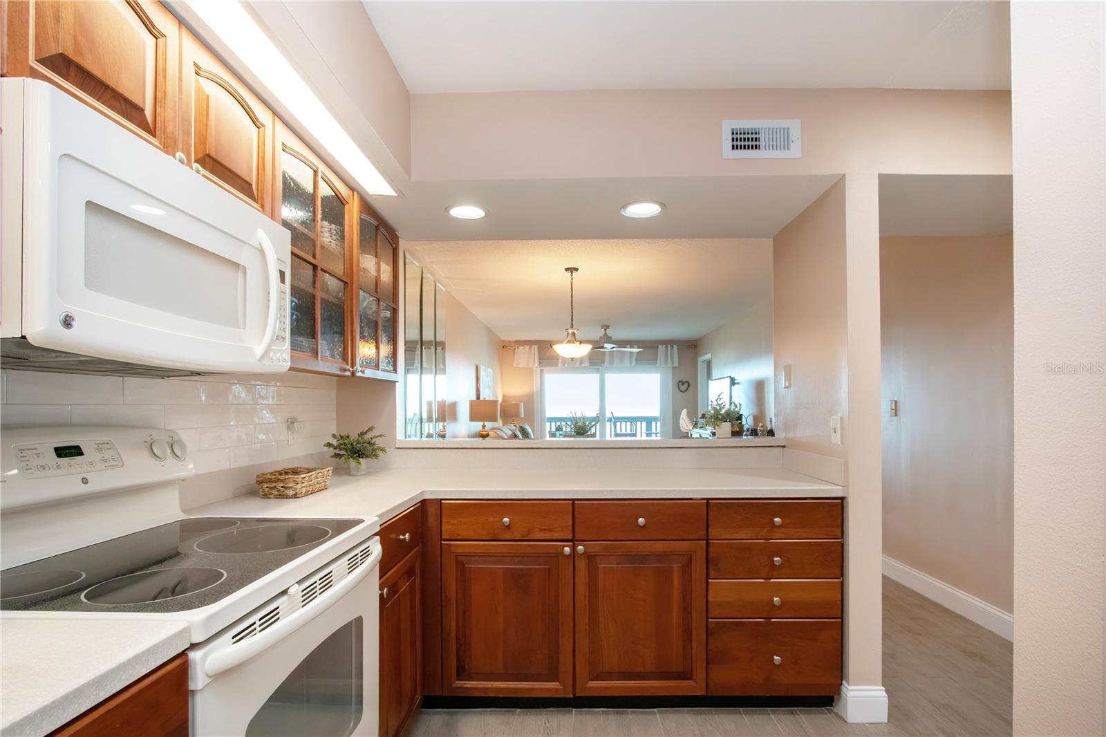 Image 32 of 43 For 802 Bahia Del Sol Drive 6