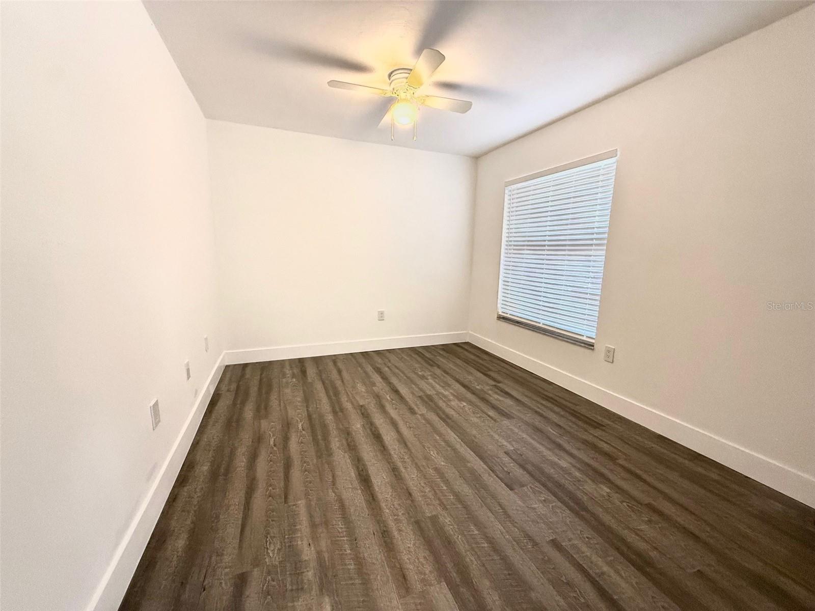 Image 10 of 16 For 1415 24th Street E