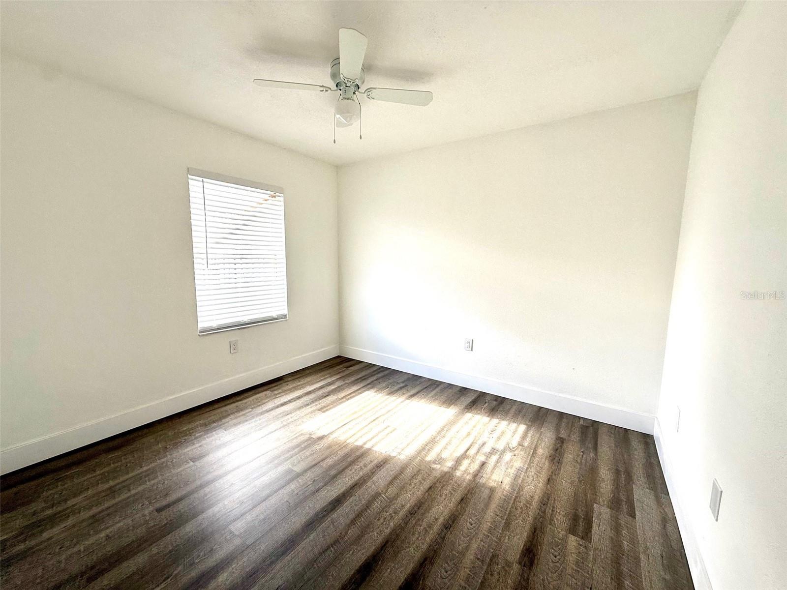 Image 14 of 16 For 1415 24th Street E