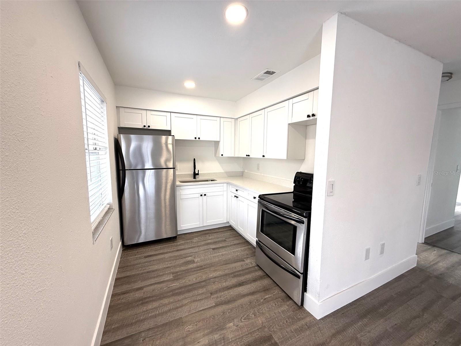 Image 6 of 16 For 1415 24th Street E