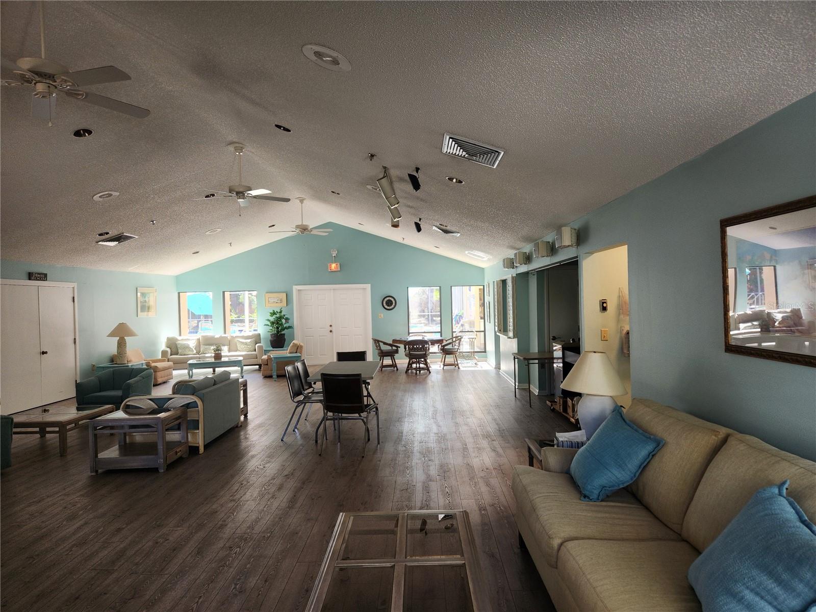 Image 27 of 35 For 3439 Tallywood Lane 7139