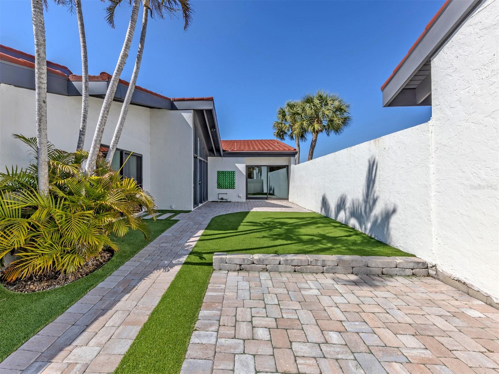 Image 3 of 64 For 764 Sarabay Road 8