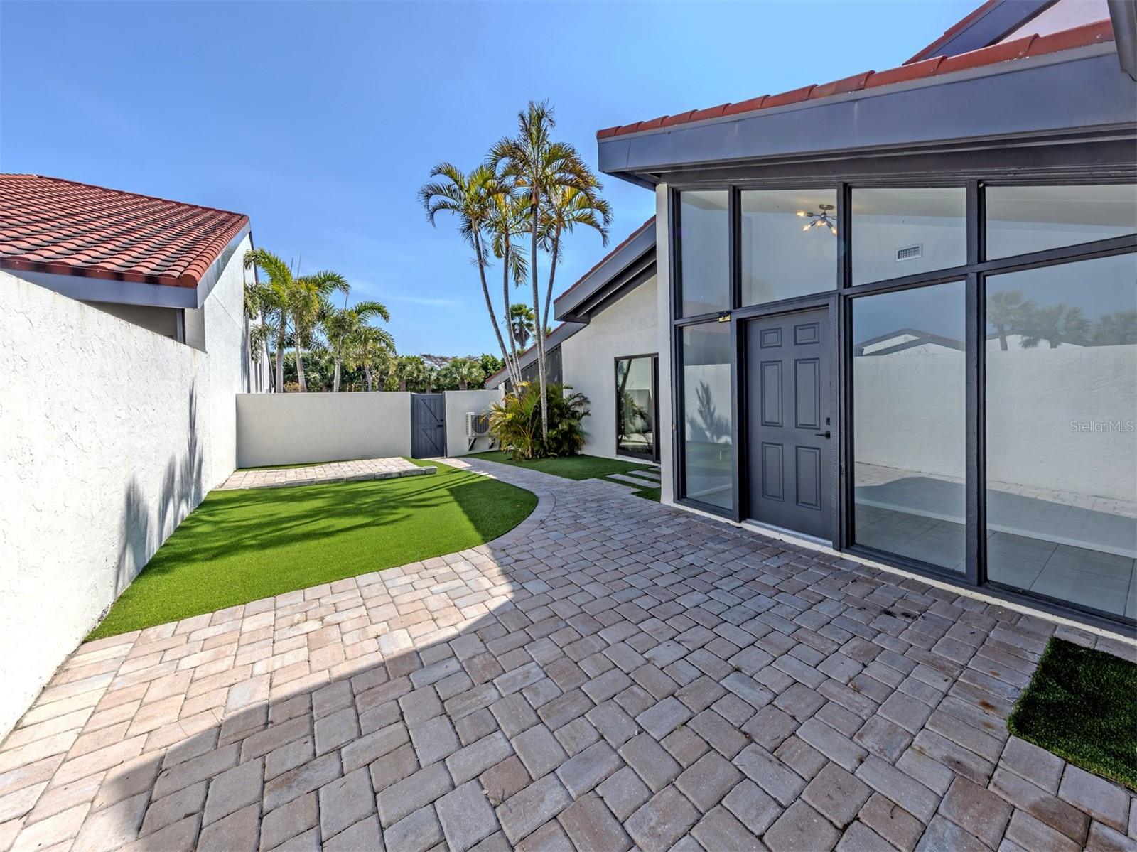 Image 5 of 64 For 764 Sarabay Road 8