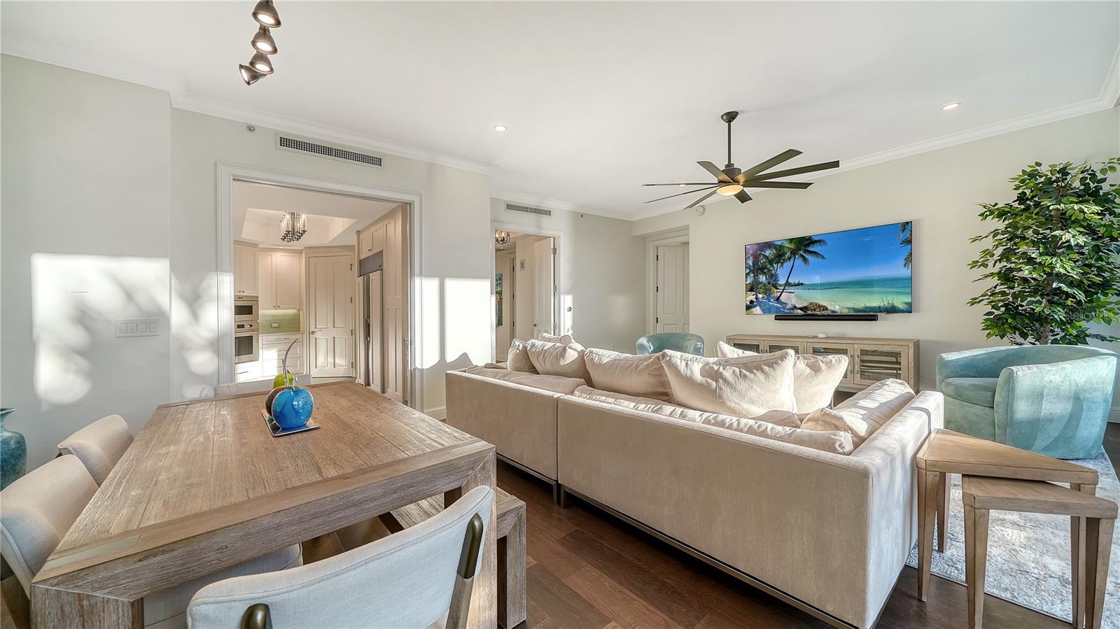 Image 11 of 52 For 1300 Benjamin Franklin Drive 303