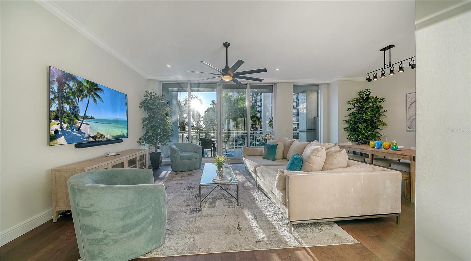 Image 7 of 52 For 1300 Benjamin Franklin Drive 303