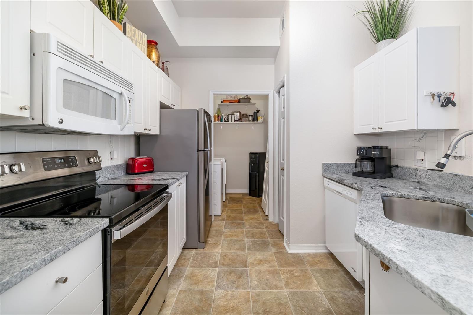 Image 10 of 39 For 5134 Northridge Road 309