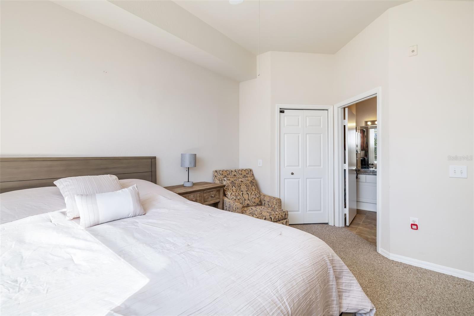 Image 17 of 39 For 5134 Northridge Road 309