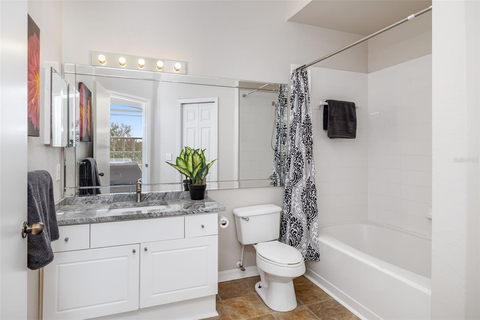 Image 18 of 39 For 5134 Northridge Road 309