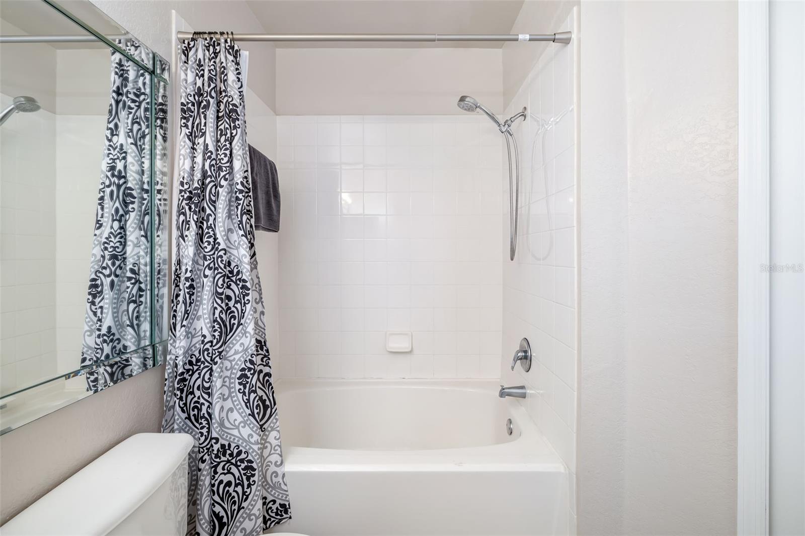 Image 19 of 39 For 5134 Northridge Road 309