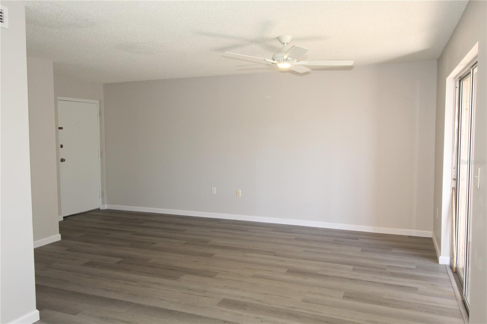 Image 4 of 24 For 2628 Hidden Lake Drive N B