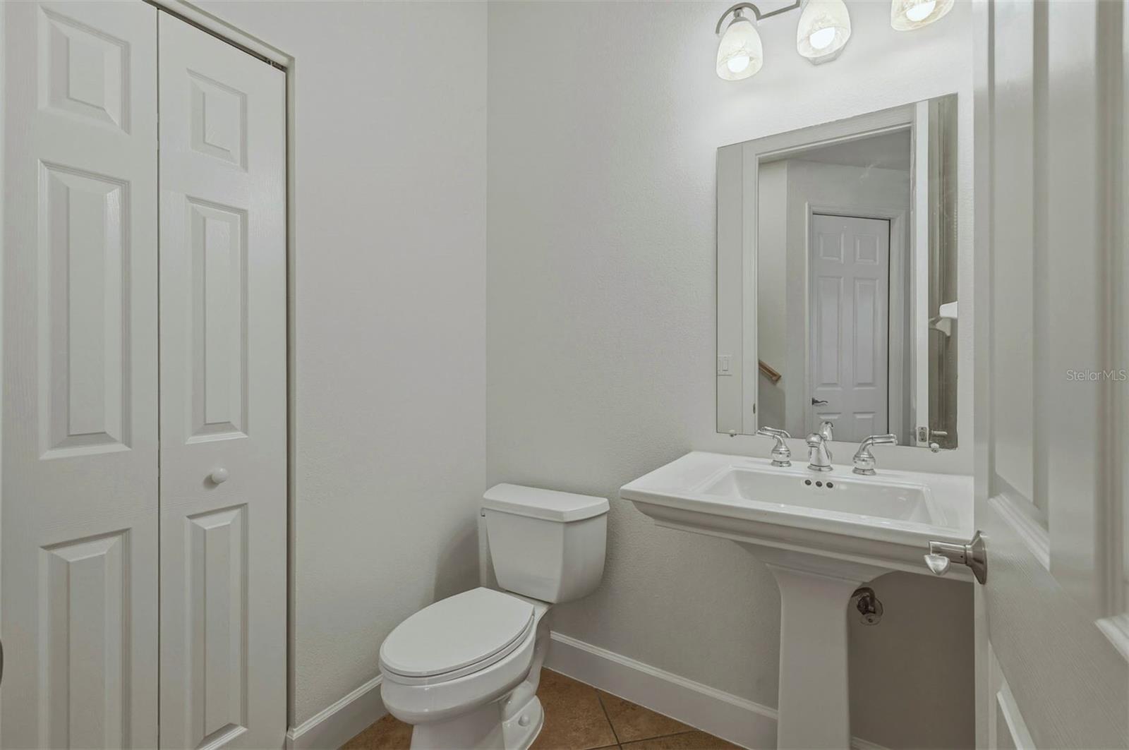 Image 26 of 58 For 1140 Beachcomber Court 11