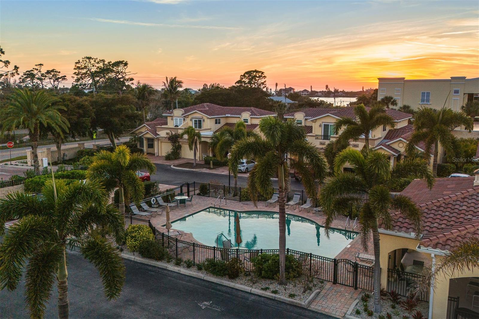 Image 38 of 58 For 1140 Beachcomber Court 11