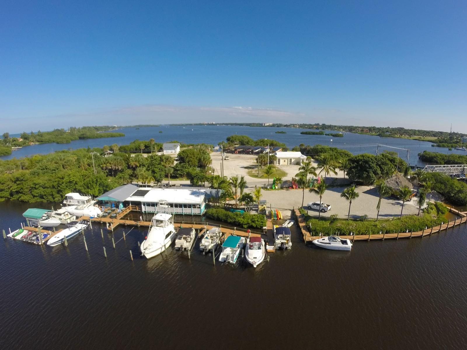 Image 47 of 58 For 1140 Beachcomber Court 11