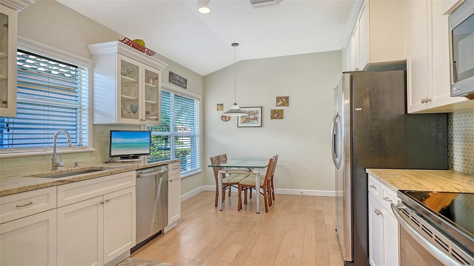 Image 26 of 76 For 3782 Amapola Lane