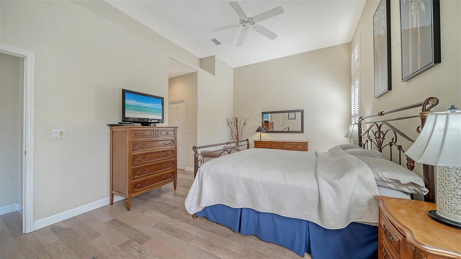 Image 32 of 76 For 3782 Amapola Lane