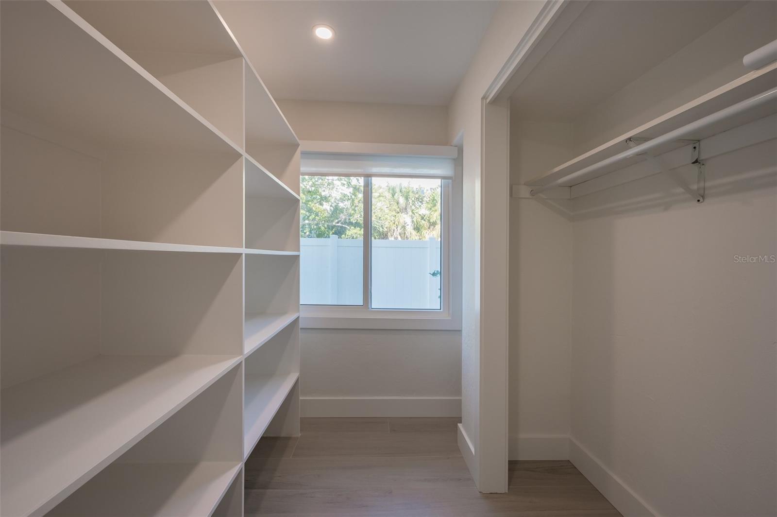 Image 36 of 84 For 4938 Commonwealth Drive