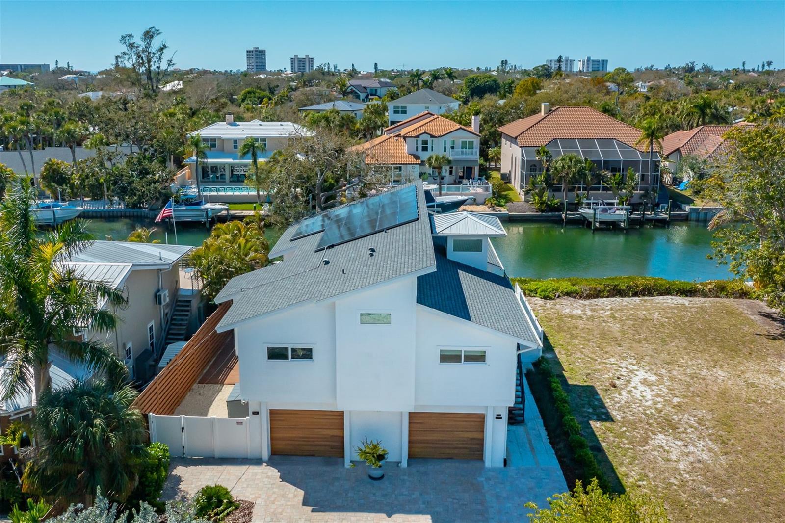 Image 62 of 84 For 4938 Commonwealth Drive