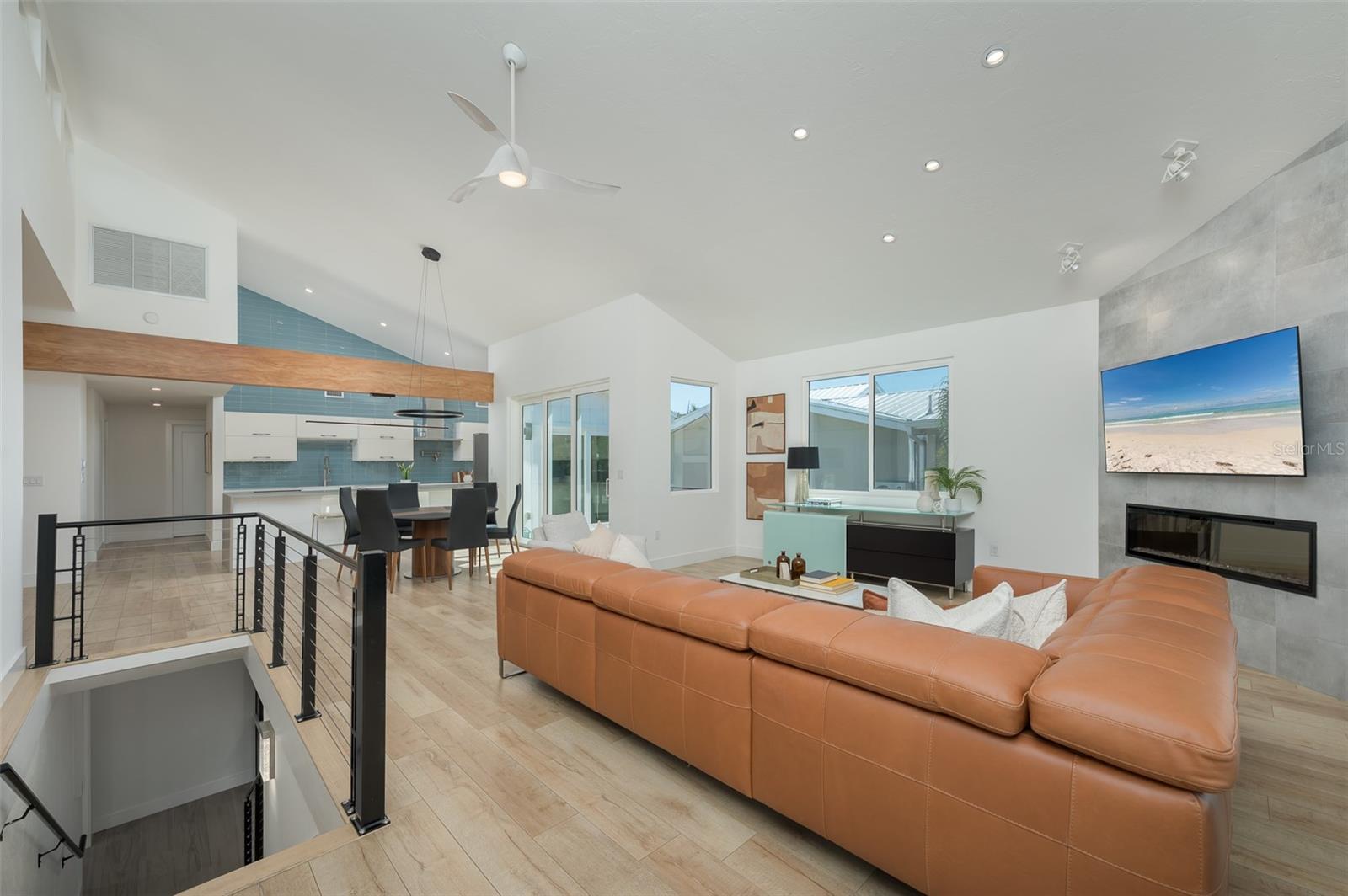 Image 76 of 84 For 4938 Commonwealth Drive