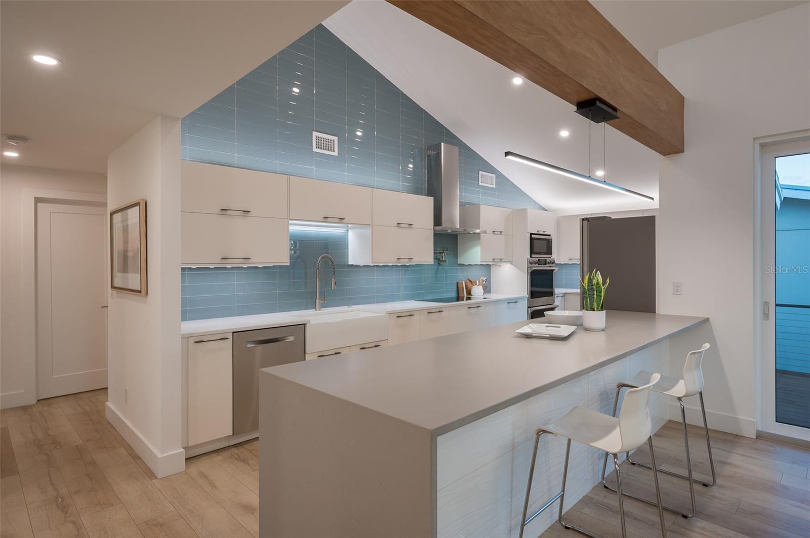 Image 8 of 84 For 4938 Commonwealth Drive