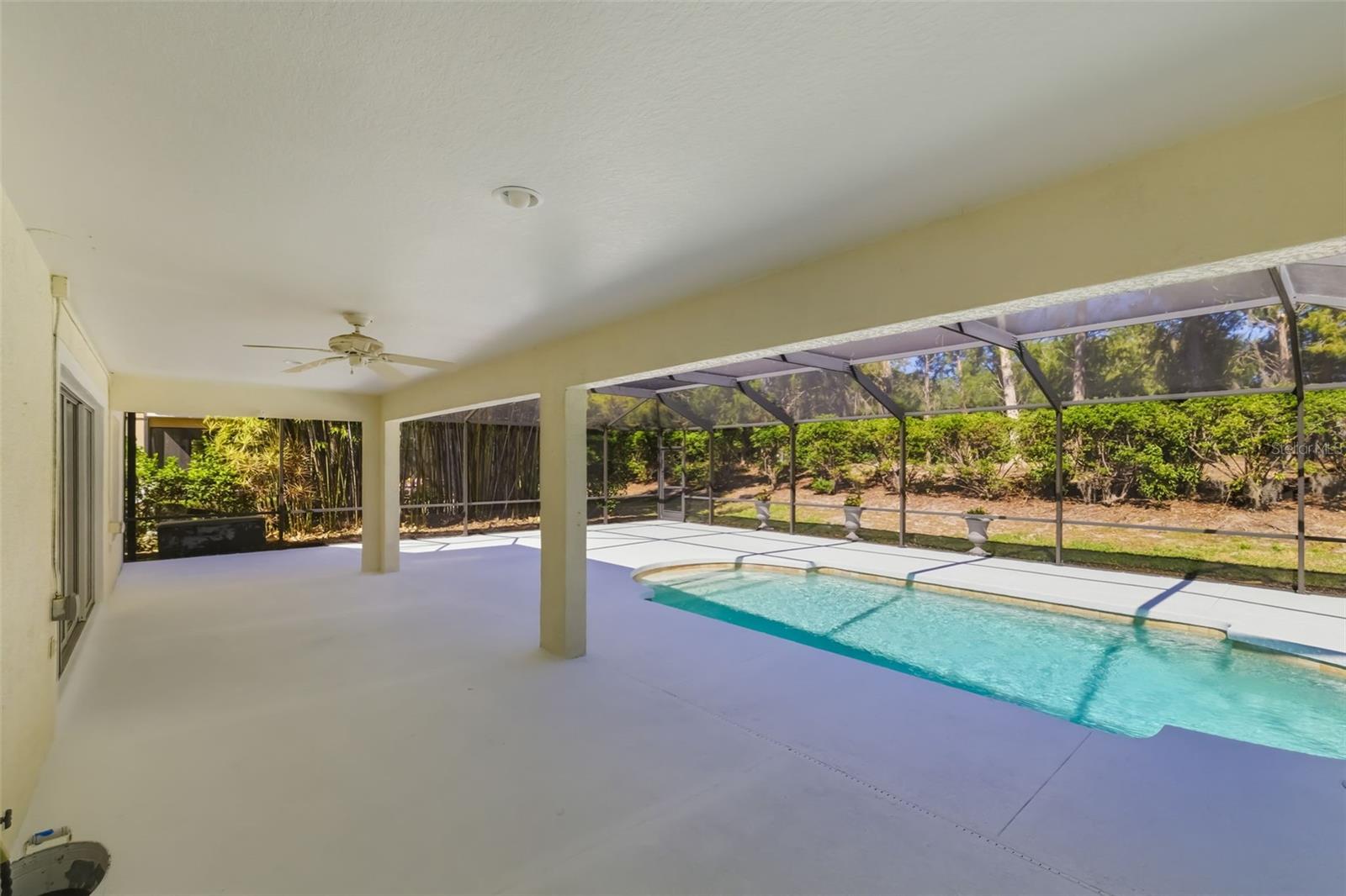 Image 13 of 100 For 7631 Desert Inn Way