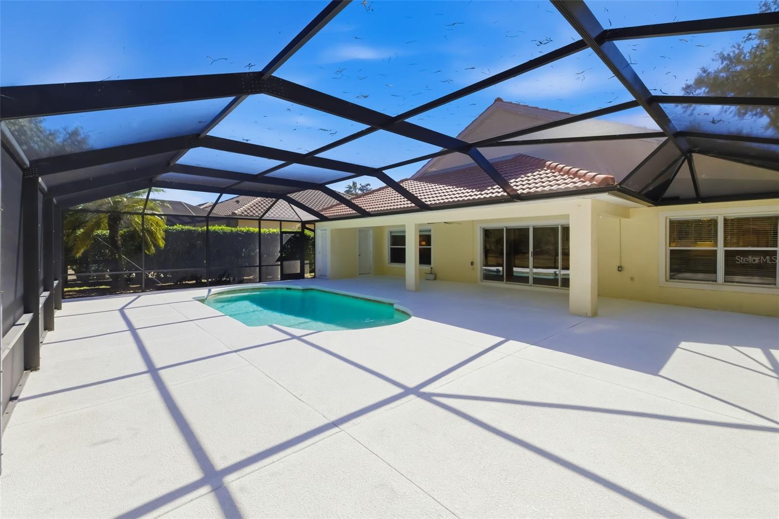 Image 15 of 100 For 7631 Desert Inn Way