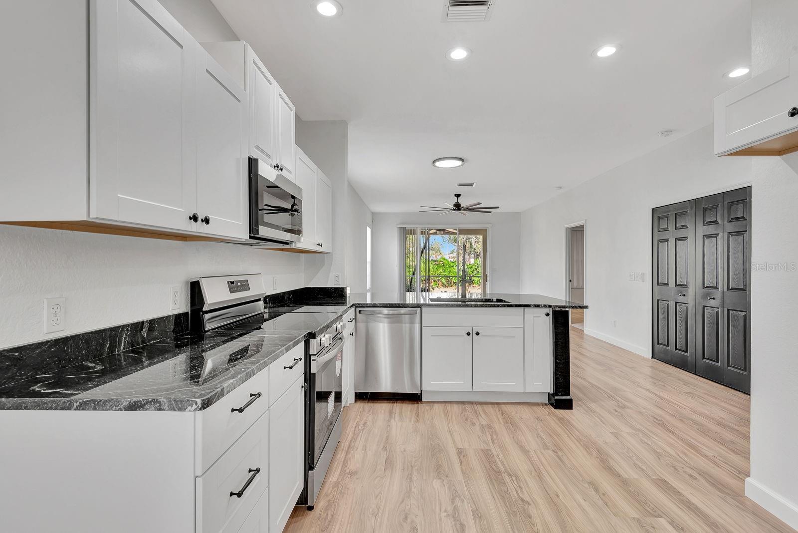 Image 10 of 57 For 5035 Lakescene Place