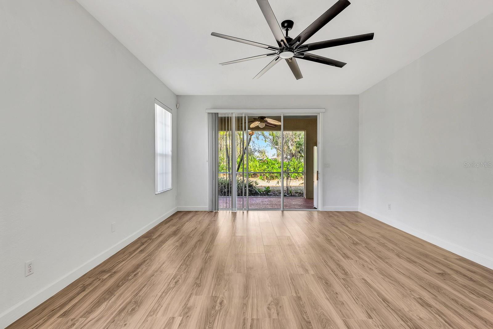 Image 18 of 57 For 5035 Lakescene Place